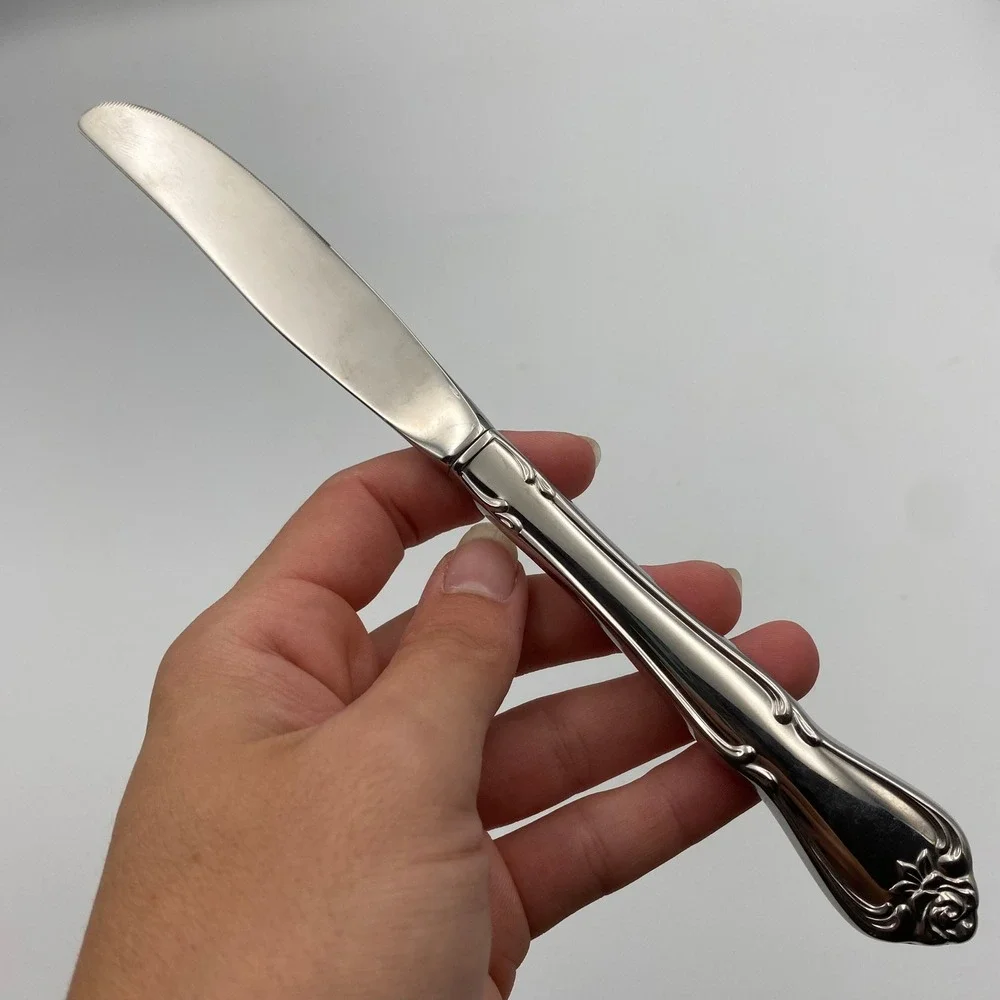Oneida 1881 Rogers Arbor Rose True Rose Stainless Dinner Knives Set of‎ 8